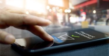 E-shoppers querem entregas grátis, saber janela de entrega e pagamento digital