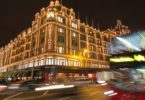 A Farfetch, plataforma de tecnologia global para a indústria de moda de luxo, irá lançar e gerir a plataforma de e-commerce global da Harrods, loja de departamento de marcas de luxo britânica, a partir de 2020.