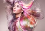 Perto de uma em quatro mulheres utiliza tintas para pintar o cabelo em casa