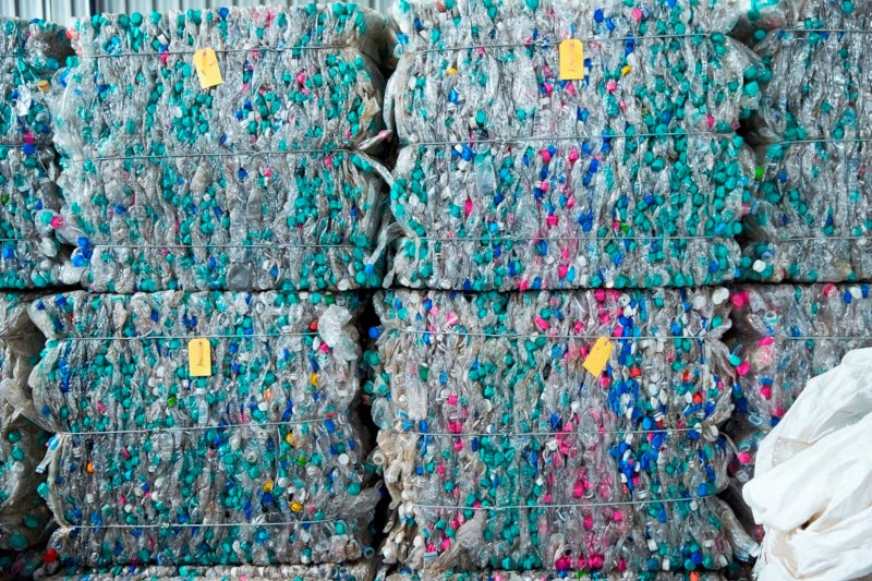 plástico reciclado distribuição hoje