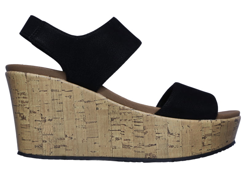 Skechers lança nova coleção de sandálias