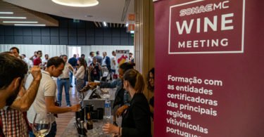 Continente quer um especialista de vinhos por loja