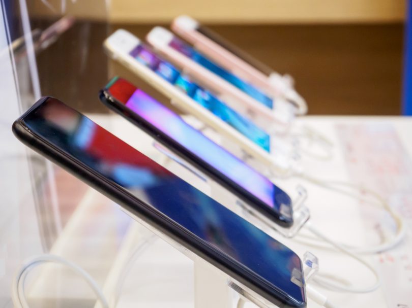 Vendas globais de smartphones em queda
