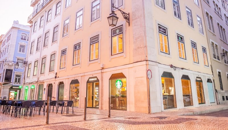 Starbucks abre nova loja na Rua de Santa Justa