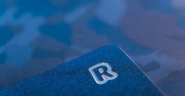 CTT ganham contrato de distribuição para cartões Revolut