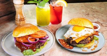 A Glovo já entrega as especialidades dos restaurantes do Grupo Sea Me, como o Prego da Peixaria, os hambúrgueres do Olívia, a gastronomia da taberna asiática Soão e a adega Dionísio.