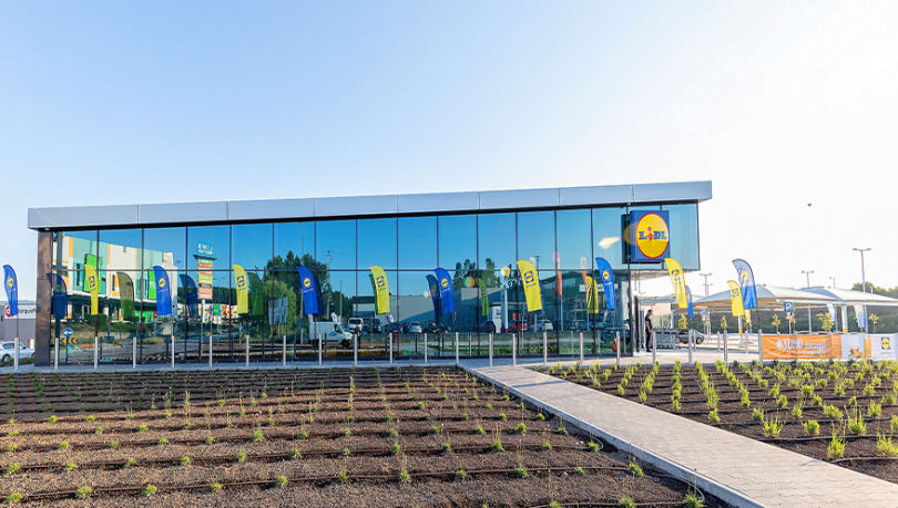Lidl reabre totalmente renovado em Darque