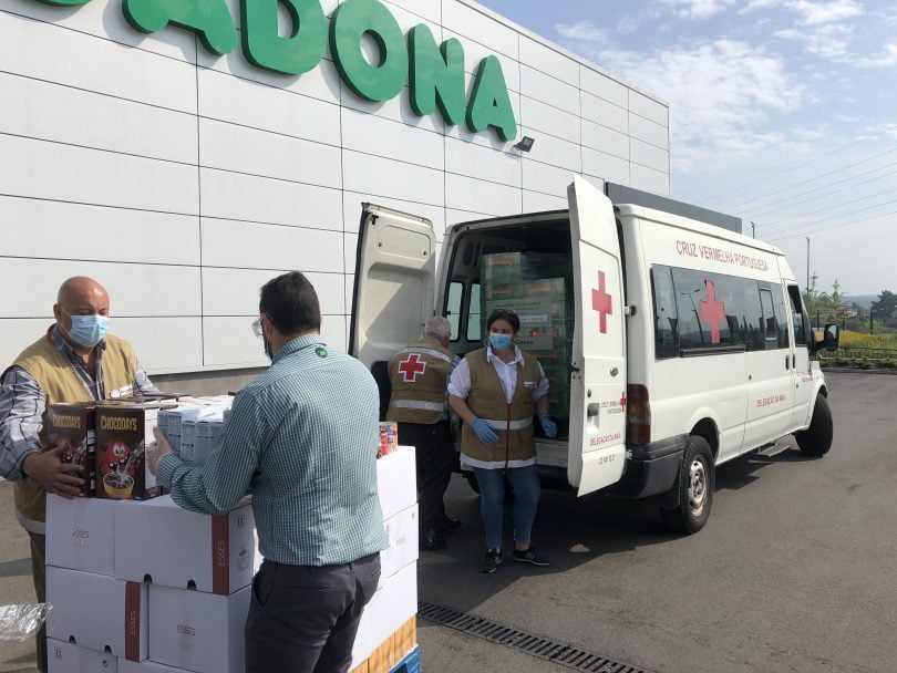 Doação à CRuz Vermelha Portuguesa scaled e