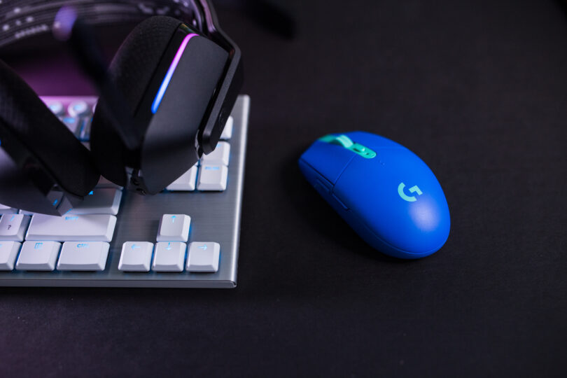 Logitech G anuncia nova linha de periféricos de cores vibrantes