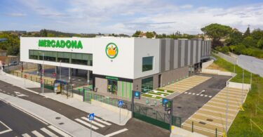 A Mercadona abriu hoje o novo supermercado da Trofa, distrito do Porto. Este é o 16.º supermercado Mercadona no país.