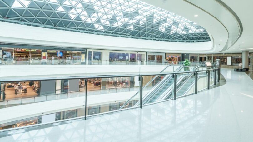 centro_comercial_vazio_2