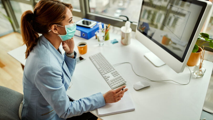 iStock  e