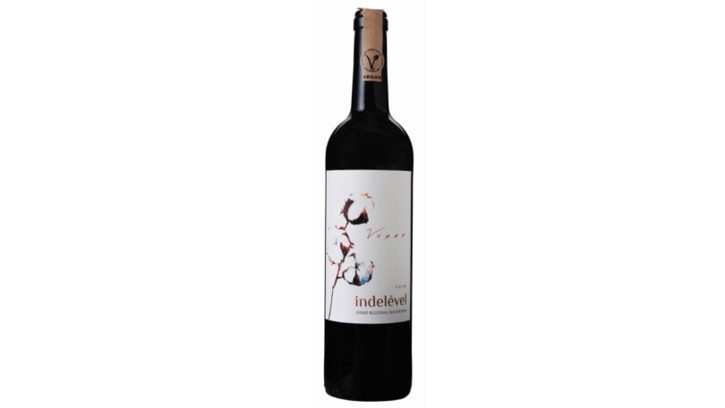 O Lidl Portugal lançou o seu primeiro vinho vegan certificado de marca exclusiva, Indelével Tinto, da região do Alentejo.