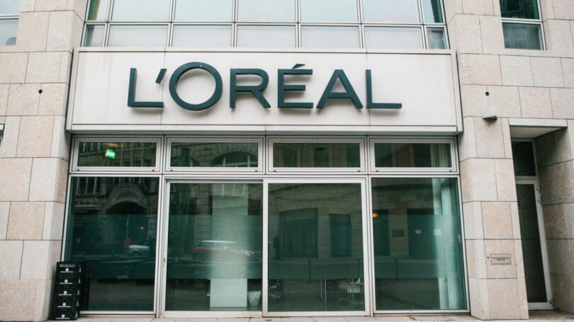 A L’Oréal Paris anunciou que tem como missão reduzir a pegada de carbono em 50% por produto final, até 2030.