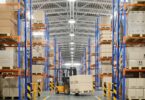 Até 2025 serão necessários mais 1,7 milhões de metros quadrados para acomodar e processar a devolução de produtos comprados online.