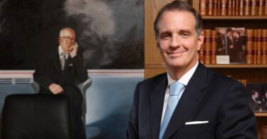 A Azeredo Perdigão & Associados assessorou o processo de fusão das 9 empresas que compõem a Inditex Portugal numa sociedade, a Zara Portugal.