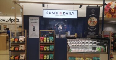 O Pingo Doce inaugurou um espaço de sushi na loja dos Olivais Shopping, em Lisboa. Este é o mais recente dos 13 quiosques Pingo Doce.