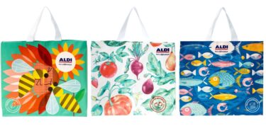 A Aldi Portugal convidou três ilustradores portugueses a desenvolver ilustrações para os novos sacos reutilizáveis da retalhista.