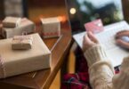 Quase 65% (64,7%) dos portugueses afirma que vai gastar menos dinheiro em presentes de Natal, face ao ano passado.