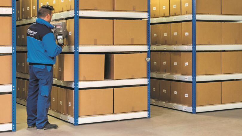 O período de promoções e saldos, entre 1 de novembro de 2021 e 21 de janeiro de 2022, levou a um crescimento das expedições de e-commerce.