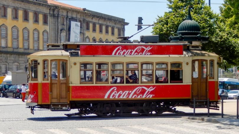 Primeiro estranha-se, depois entranha-se” - Os 45 anos da Coca-Cola em Portugal