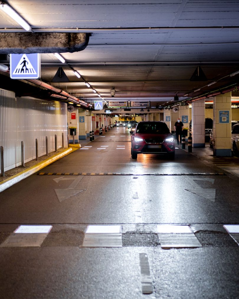 CascaiShopping instala passadeiras inteligentes no parque de estacionamento