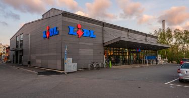 Transportar alimentos por avião? Lidl Suécia termina com prática