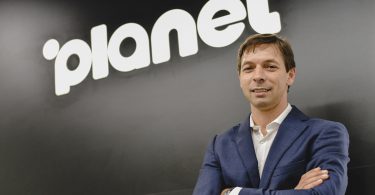 "Os espaços comerciais, sejam físicos ou digitais, devem oferecer aos clientes uma experiência única, completa e simples"