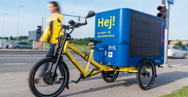 IKEA realiza entrega de encomendas com cargo bike a energia solar