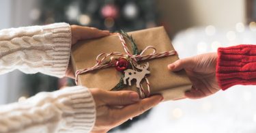 Maior parte dos consumidores vai gastar entre 100 e 250 euros nas prendas de Natal