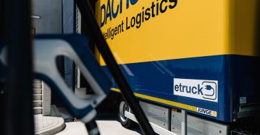 A Dachser vai reforçar a sua aposta na proteção climática através da expansão da frota de veículos “zero emissões”.