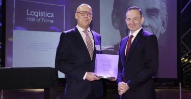 Oliver Richter é distinguido na Logistics Hall of Fame por desenvolver o sistema de pooling da CHEP