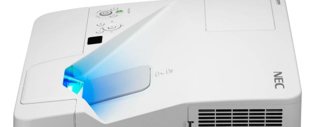 NEC lança Série UM de projetores interativos de ultracurta distância