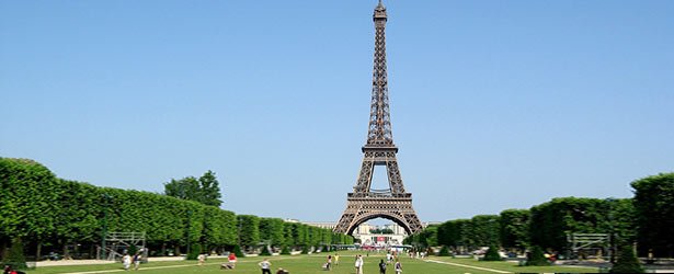Paris franzone hero
