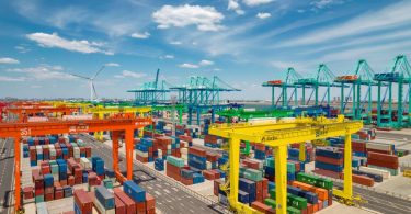 Porto de Tianjin torna-se inteligente e sem carbono