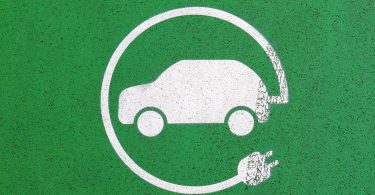 Portugueses lideram ranking de intenções de mudança para veículos elétricos  