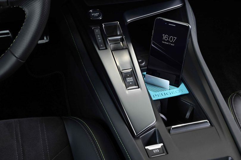 A Peugeot criou uma gama de acessórios específicos para o novo Peugeot 308 fabricada através da tecnologia de impressão 3D.