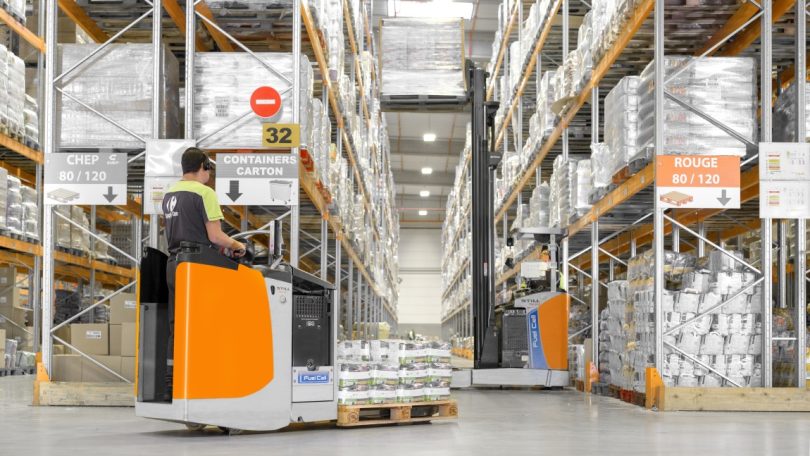 STILL lança sistemas de células de combustível para empilhadores de interior