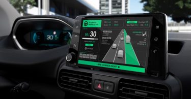Stellantis adquire start-up de inteligência artificial e condução autónoma