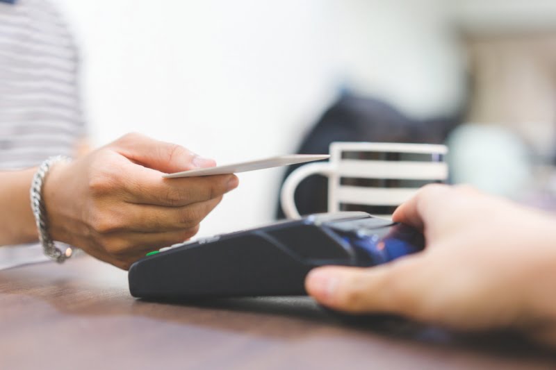 Contactless e transações no e-commerce crescem em tempos de pandemia