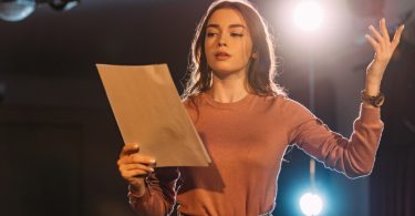 Humanização – Até onde vai o script? Dois terços dos operadores querem alterá-lo
