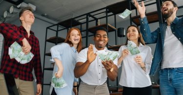 Portugal ainda paga a dinheiro físico, mas cada vez menos