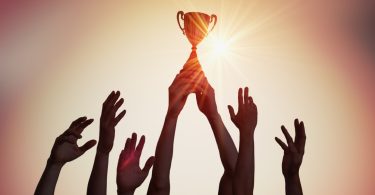 Influenciadores, conteúdo e sustentabilidade - Quem ganha o troféu da comunicação em 2023?