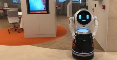 BPI tem novo espaço All in One Lisboa que conta um robô para melhorar experiência cliente