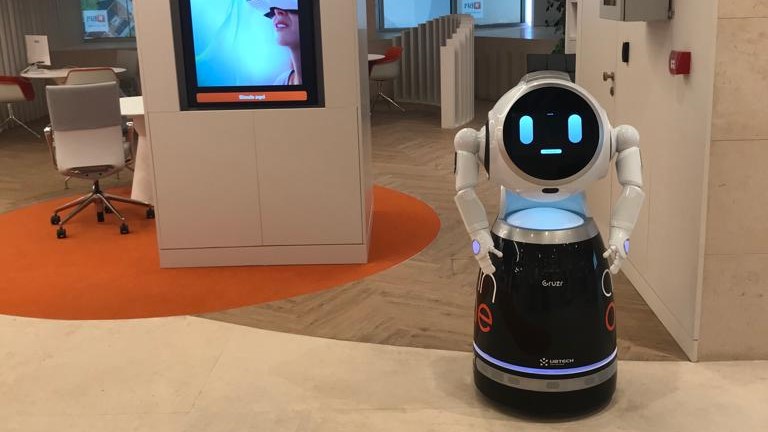 BPI tem novo espaço All in One Lisboa que conta um robô para melhorar experiência cliente