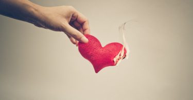 Geração Z: A relação de amor e ódio com o dinheiro