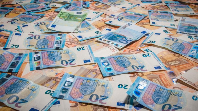 Dinheiro físico? UE quer salvaguardar acesso às notas e moedas