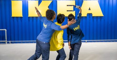 IKEA vai investir 8,5 milhões de euros em benefícios para colaboradores  
