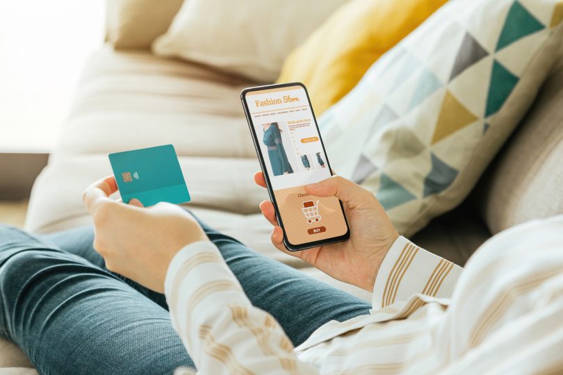 82% dos portugueses satisfeito com experiência de compras online 